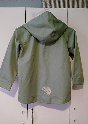 Erkek Çocuk Yeşil Düğmeli Yağmurluk - Görsel 2