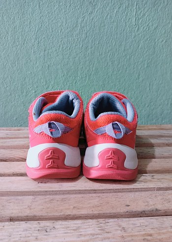 Kız Çocukları için Renkli Velcro Spor Ayakkabı - Görsel 2