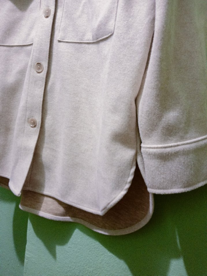 Bej Düğmeli Uzun Kollu Kadın Gömlek - Görsel 3