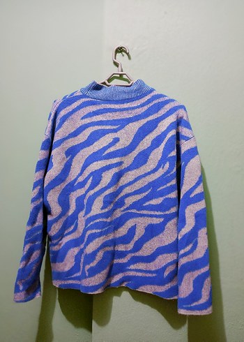 Mavi Zebra Desenli Boğazlı Kazak - Görsel 3