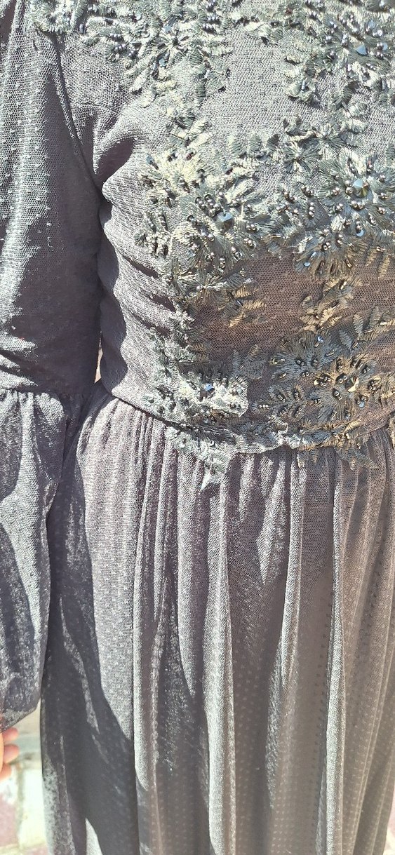 Drapeli Siyah Uzun Kollu Gotik Elbise - Görsel 2