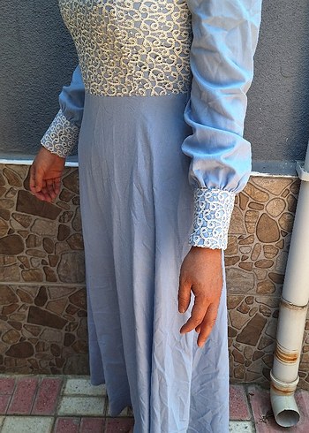 Uzun Kollu Mavi İşlemeli Uzun Elbise - Görsel 5