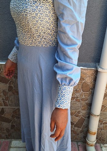 Uzun Kollu Mavi İşlemeli Uzun Elbise - Görsel 6