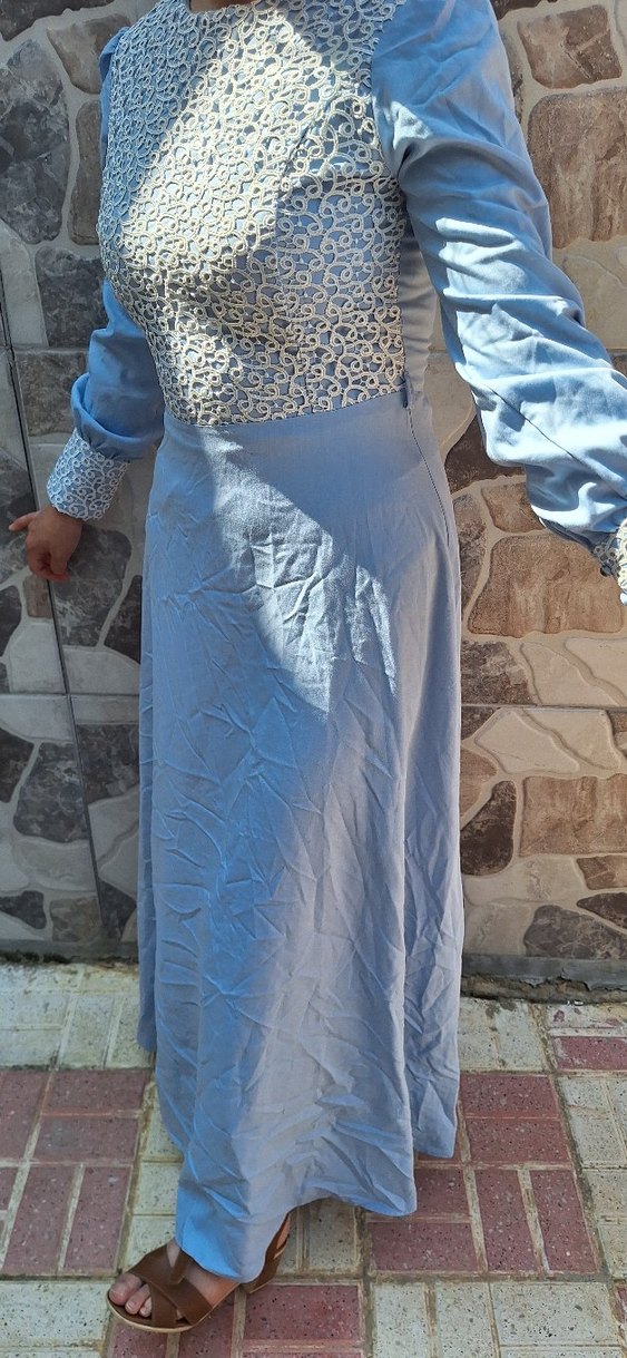 Uzun Kollu Mavi İşlemeli Uzun Elbise - Görsel 2