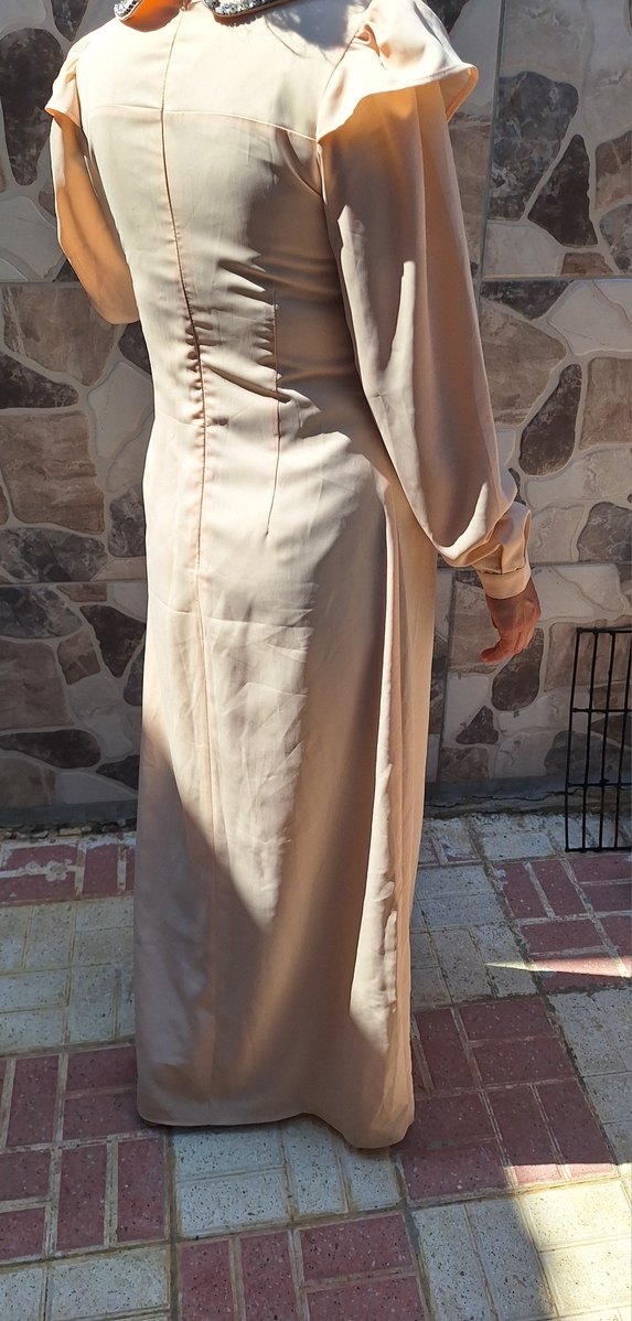 Uzun Bej İşlemeli Payetli Kadın Kolye - Görsel 2