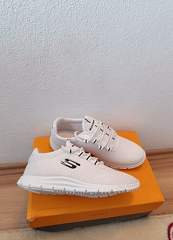 Skechers Spor Ayakkabı