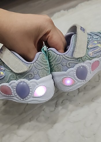 Skechers Çocuk Işıklı Çok Renkli Bağcıklı Spor Ayakkabı - Görsel 4