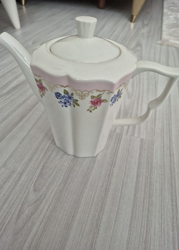 Pastel Beyaz Çiçekli Porselen Çaydanlık