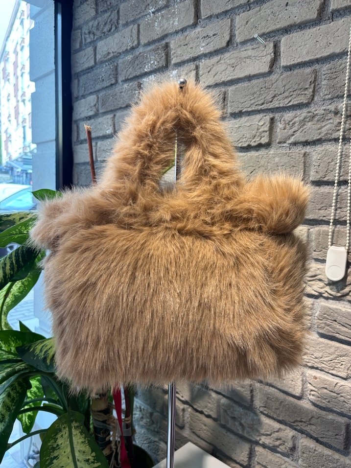 Siyah Kürklü Kadın Çanta - Görsel 4