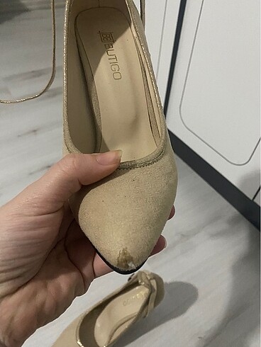 Butigo bej stiletto
