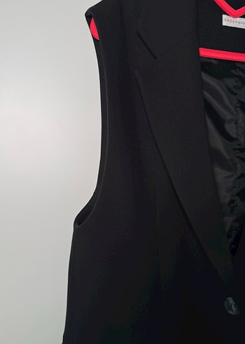 Yeni Düğmeli Siyah Kadın Yelek Beyyoğlu - Görsel 4