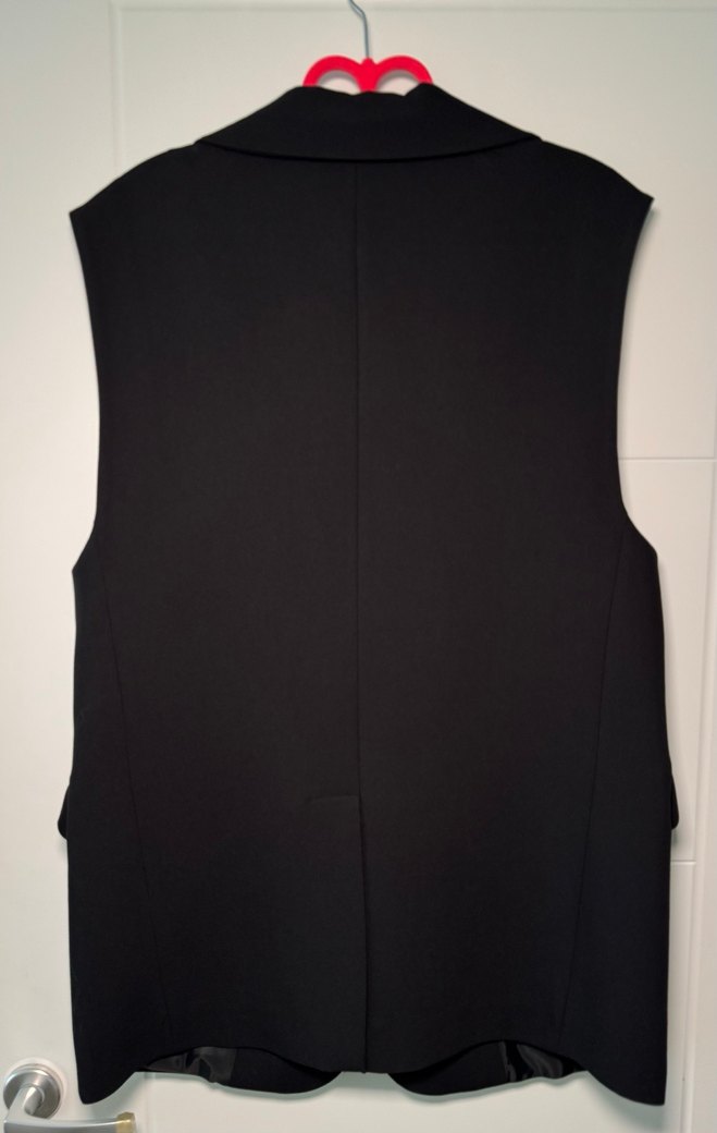 Yeni Düğmeli Siyah Kadın Yelek Beyyoğlu - Görsel 2