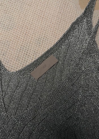 H&M gümüş renkli bluz
M beden - Görsel 4