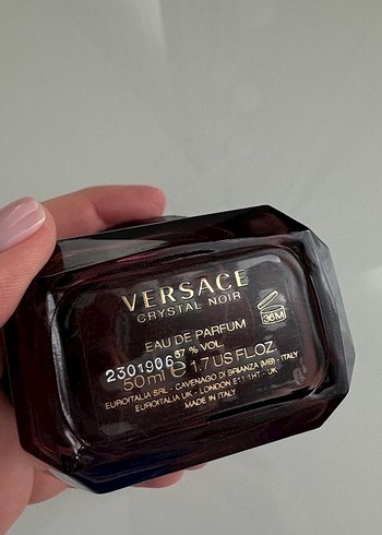 Versace Crystal Noir Kadın Parfümü - Görsel 2
