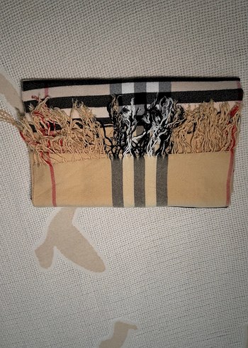 Kadın Bej Pileli Sokak Stili Şal - Görsel 5