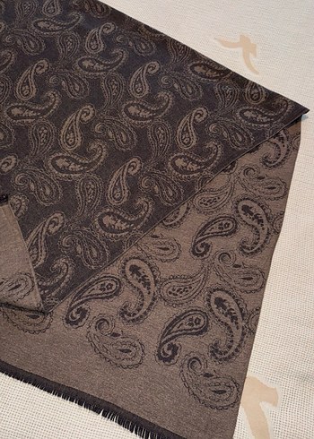 Kahverengi Dökümlü Kadın Şal - Görsel 4