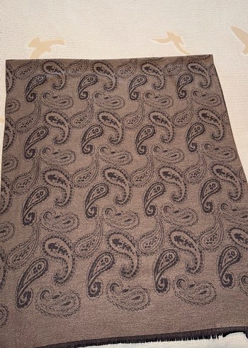 Kahverengi Dökümlü Kadın Şal - Görsel 2