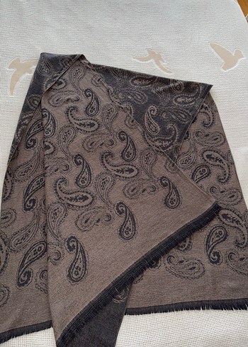 Kahverengi Dökümlü Kadın Şal - Görsel 3