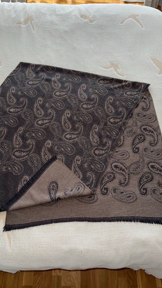 Kahverengi Dökümlü Kadın Şal - Görsel 5