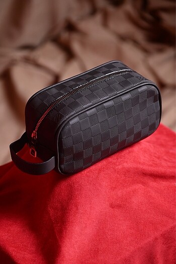 Louis Vuitton El Çantası