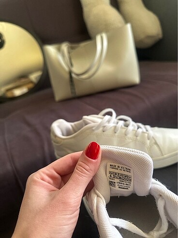 36 Beden beyaz Renk REEBOK SPOR AYAKKABI