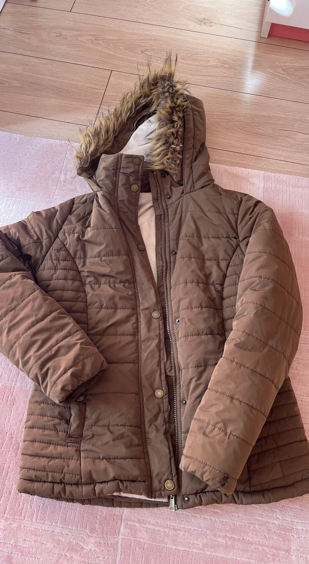 Yeşil renk mont 10-12 yaş rahat giyer - Görsel 2