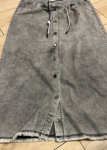 Düğmeli Gri Uzun Kot Etek - Görsel 4