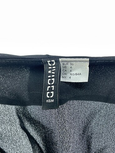 36 Beden siyah Renk H&M Bluz %70 İndirimli.