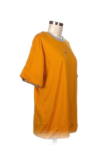 Nike Nike T-shirt %70 İndirimli.