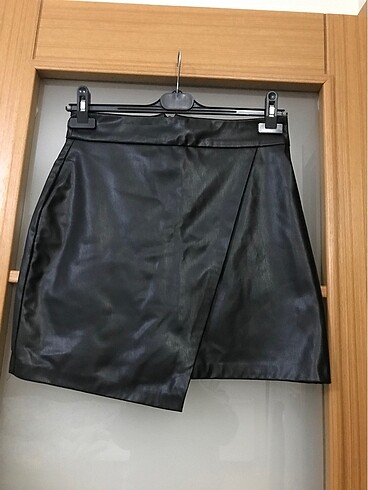 Trendyol deri etek