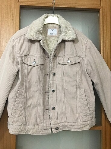 Bershka kadife mont