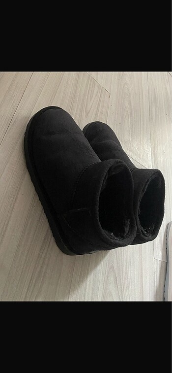 Siyah ugg