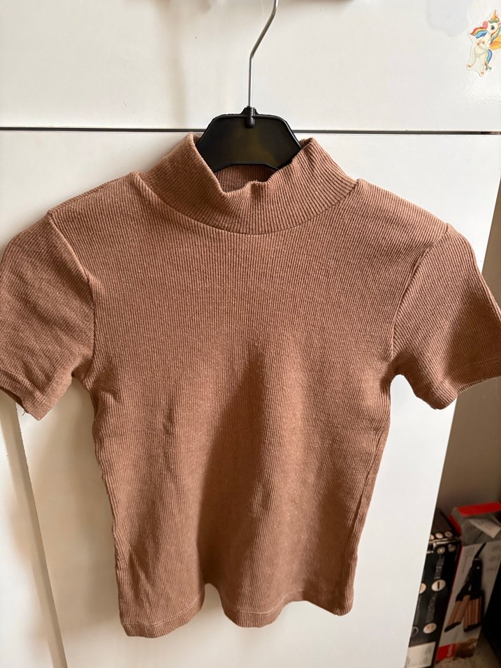 Bej Kısa Kollu Boğazlı Triko Kazak - Görsel 2