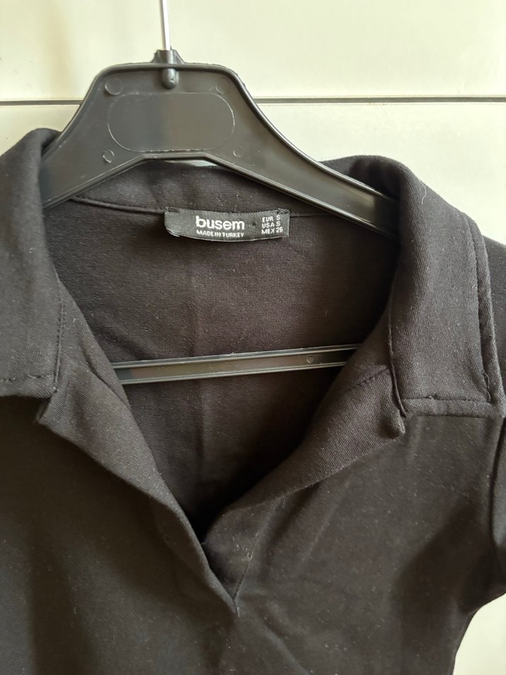 Siyah Kısa Kollu Polo Yaka Midi Elbise - Görsel 2