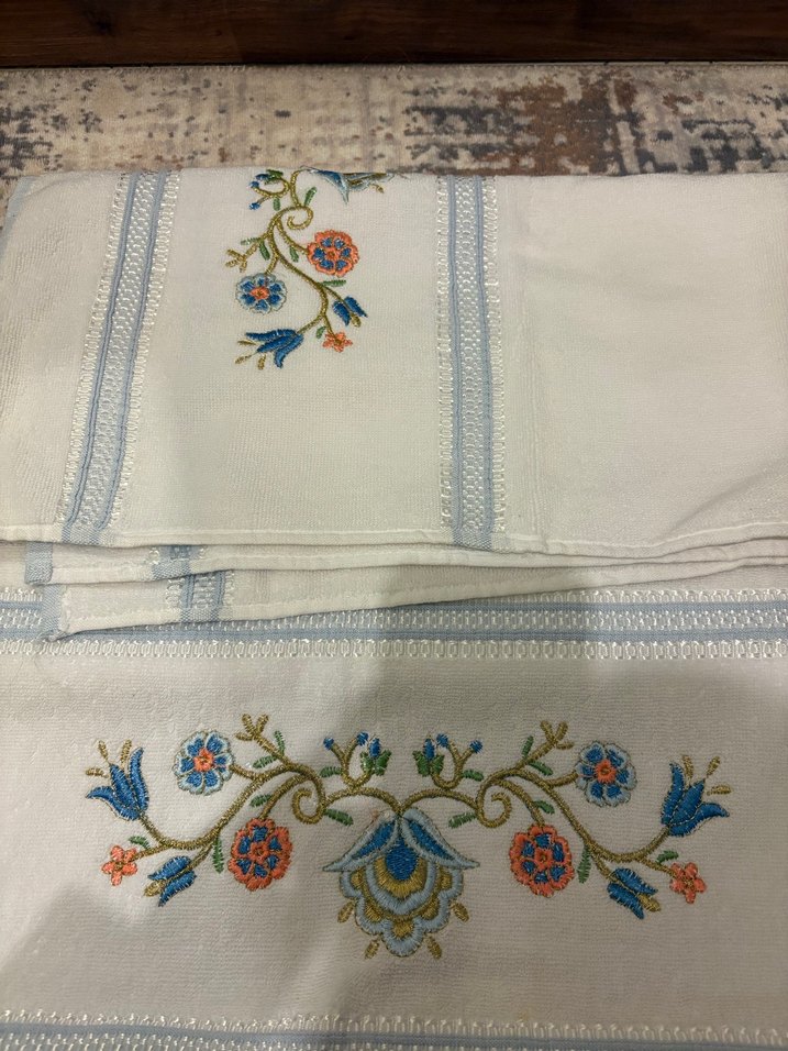 Nakışlı Pastel Renkli Havlu - Görsel 2