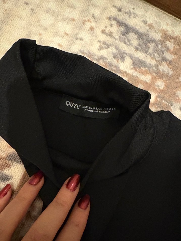 Siyah Balıkçı Yaka omzu açık  Bluz - Görsel 3