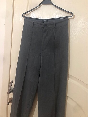 m Beden gri Renk Pull and bear kumaş pantolon