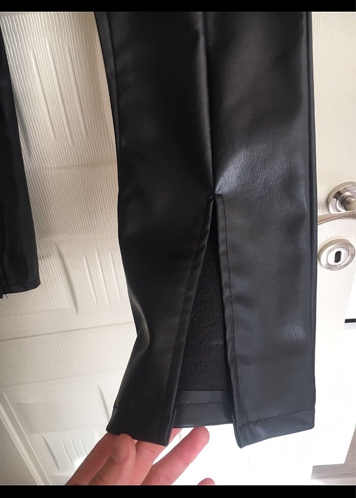 Deri pantolon paça detaylı - Görsel 2