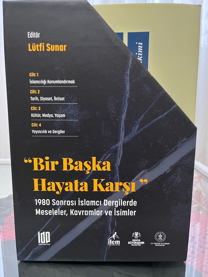 Bir Başka Hayata Karşı - 4 Cilt Set - Görsel 2