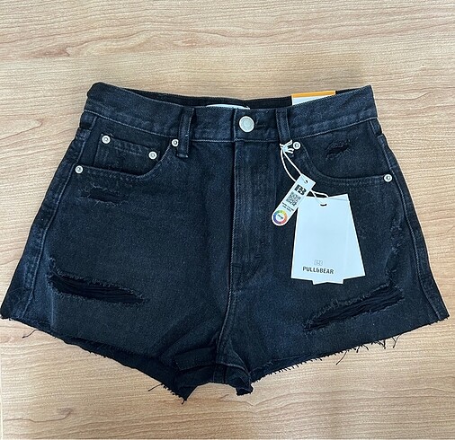 Pull&Bear - Paçaları Saçaklı Denim Şort