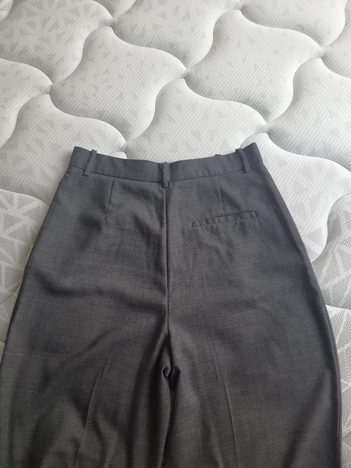 Gri Kadın Kumas Pantolon Pilili Rahat Kesim - Görsel 4