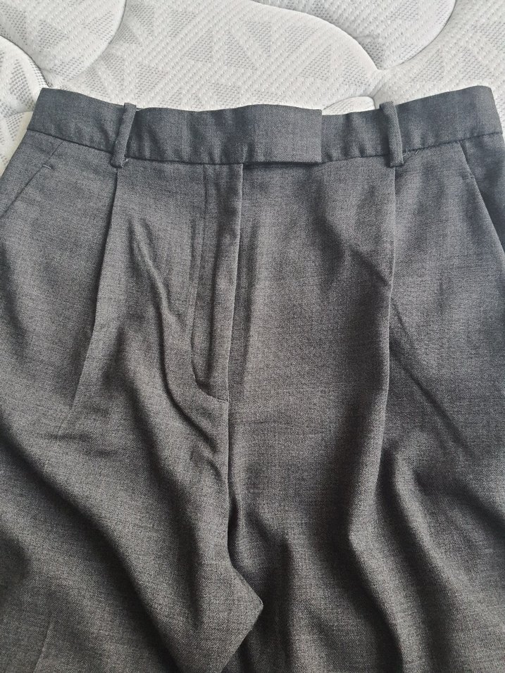 Gri Kadın Kumas Pantolon Pilili Rahat Kesim - Görsel 3