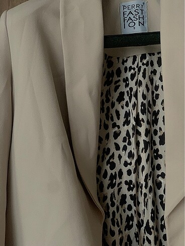 38 Beden Blazer takım bej- leopar