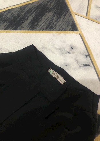 Kadın Siyah Cırtlı Kumaş Pantolon - Görsel 2