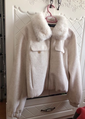 Beyaz Kürk Detaylı Midi Kadın Mont - Görsel 2