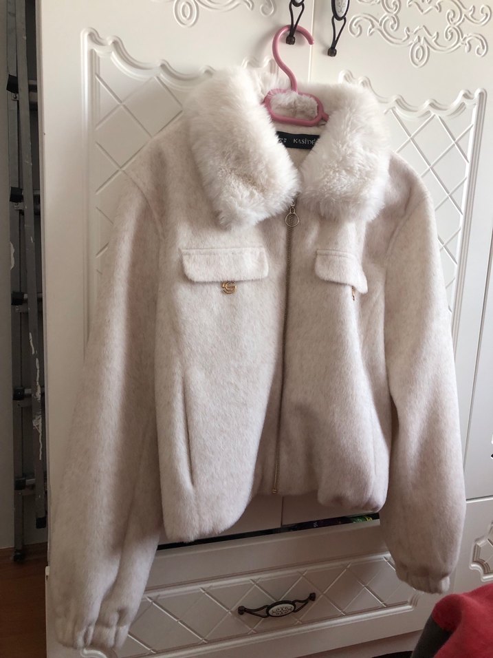 Beyaz Kürk Detaylı Midi Kadın Mont - Görsel 2