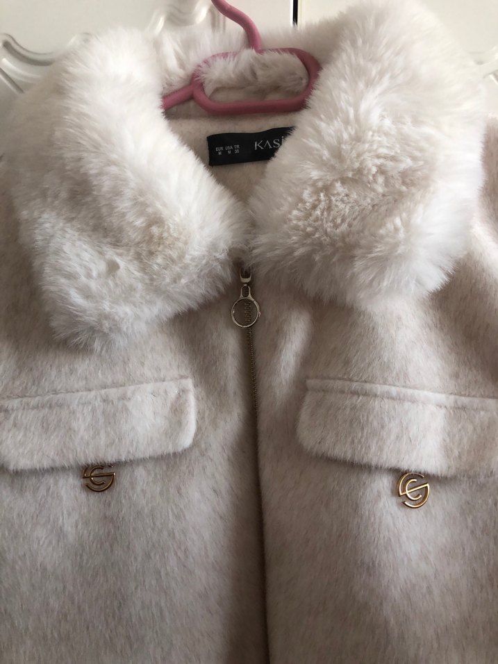 Beyaz Kürk Detaylı Midi Kadın Mont - Görsel 3