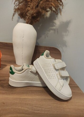 Adidas 20 numara 1 kere giyildi sıfır gibi 