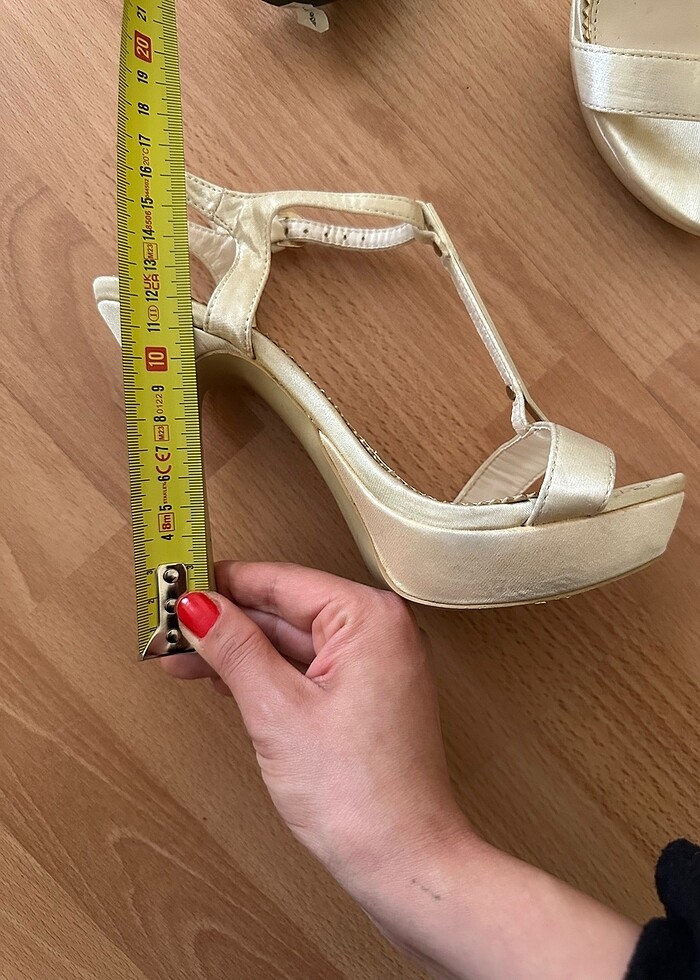 İnce topuklu şık ayakkabı - Görsel 2