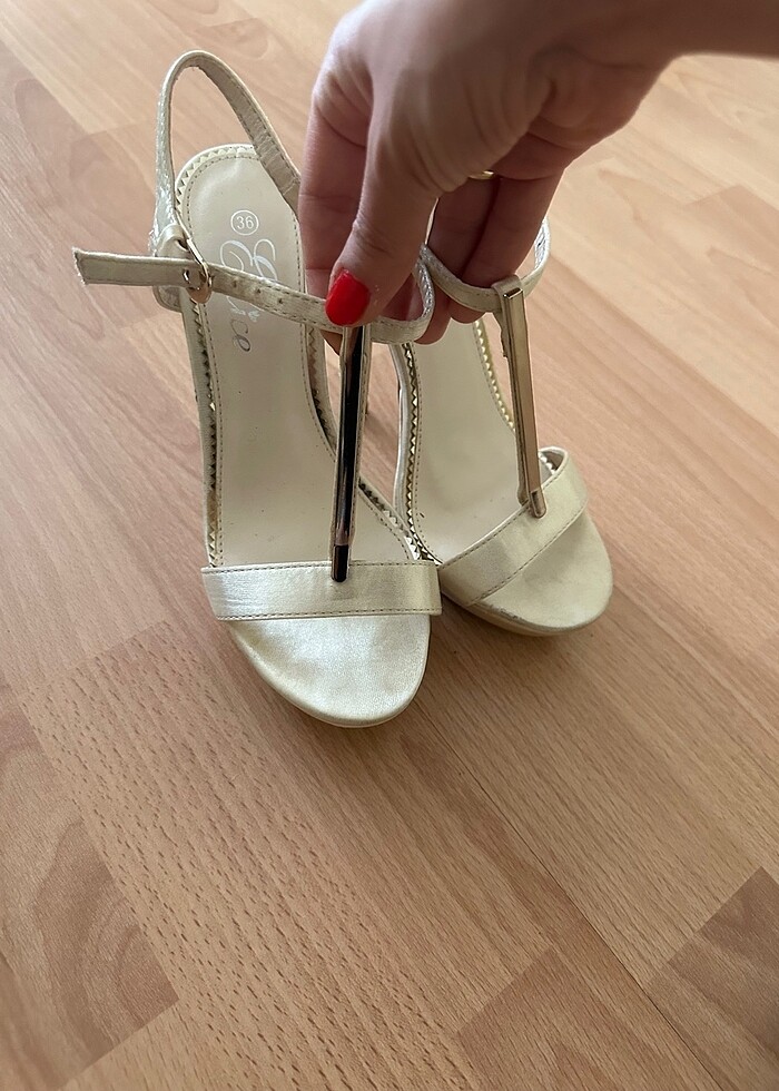 İnce topuklu şık ayakkabı - Görsel 4